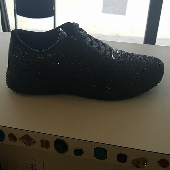 NEW Women's BLACK GLITTER SEQUINS SNEAKERS SHOES - Picture 4 of 5